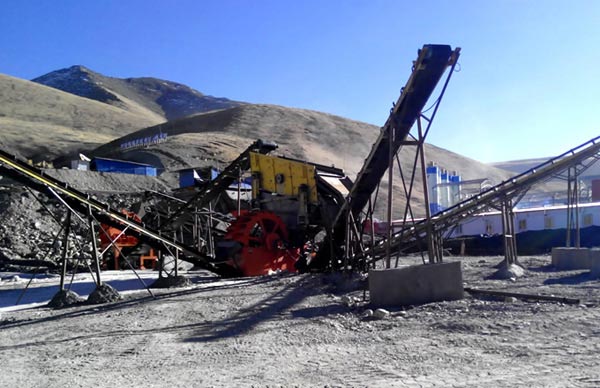 洗砂機現(xiàn)場圖 洗砂機現(xiàn)場圖