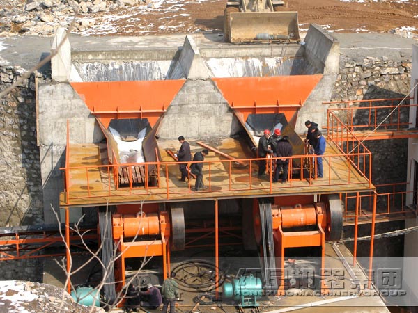 顎式破碎機(jī)安裝現(xiàn)場