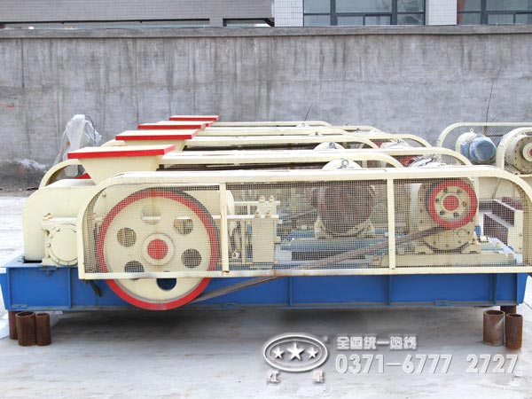 煤塊輥式破碎機 煤塊輥式破碎機