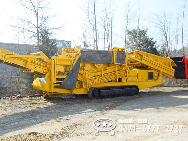 履帶式破碎機(jī) 履帶式破碎機(jī)