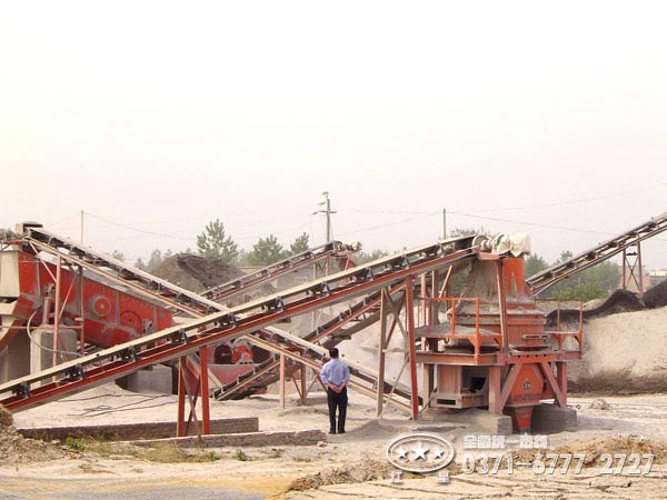 河卵石制沙生產(chǎn)線現(xiàn)場 河卵石制沙生產(chǎn)線現(xiàn)場