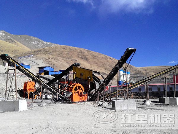 制砂生產(chǎn)線現(xiàn)場(chǎng) 制砂生產(chǎn)線現(xiàn)場(chǎng)