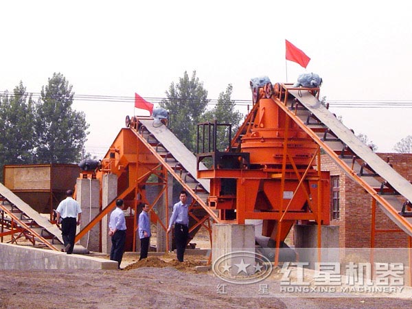 硅石制砂機(jī)生產(chǎn)現(xiàn)場(chǎng) 硅石制砂機(jī)生產(chǎn)現(xiàn)場(chǎng)