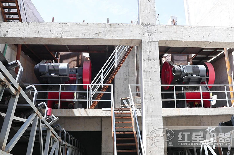 浙江舟山制砂生產(chǎn)線現(xiàn)場(chǎng)一 浙江舟山制砂生產(chǎn)線現(xiàn)場(chǎng)一