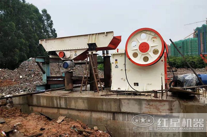 小型固定式混凝土破碎機(jī) 小型固定式混凝土破碎機(jī)