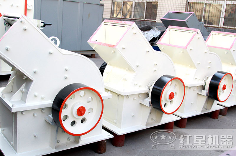 錘式破碎機發(fā)貨現(xiàn)場實拍 錘式破碎機發(fā)貨現(xiàn)場實拍