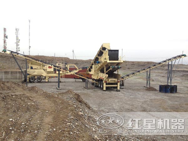 移動(dòng)式制砂機(jī)工作現(xiàn)場(chǎng) 移動(dòng)式制砂機(jī)工作現(xiàn)場(chǎng)