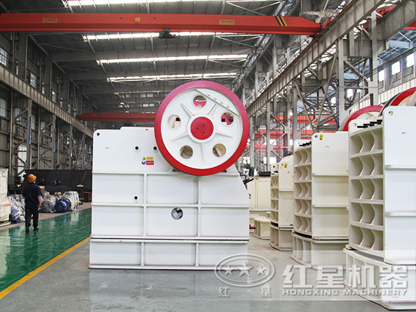 900*1200鄂式破碎機(jī)車間 900*1200鄂式破碎機(jī)車間