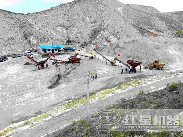 制砂生產(chǎn)現(xiàn)場(chǎng)圖 制砂生產(chǎn)現(xiàn)場(chǎng)圖