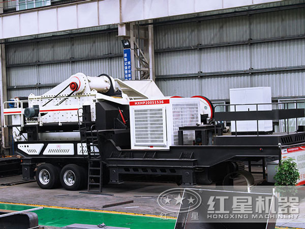 車載流動磕石機(jī)