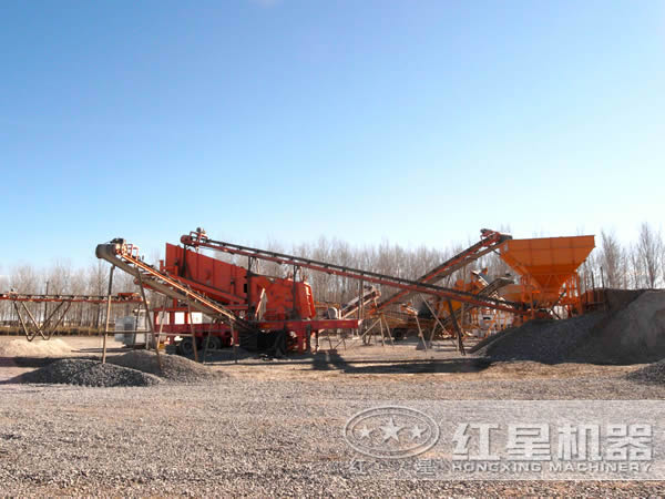 人工制砂現(xiàn)場(chǎng) 人工制砂現(xiàn)場(chǎng)