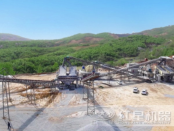 可移動(dòng)履帶式打沙(砂)機(jī)生產(chǎn)現(xiàn)場(chǎng) 可移動(dòng)履帶式打沙(砂)機(jī)生產(chǎn)現(xiàn)場(chǎng)