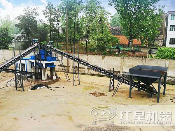 山石制砂機(jī)生產(chǎn)現(xiàn)場 山石制砂機(jī)生產(chǎn)現(xiàn)場