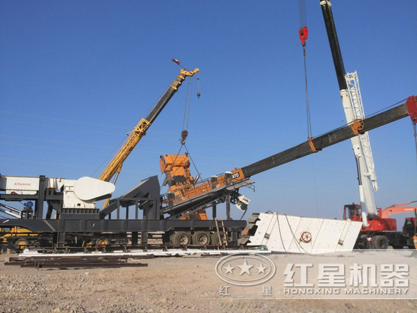 紅星一體化車(chē)載移動(dòng)破沙機(jī)生產(chǎn)現(xiàn)場(chǎng) 紅星一體化車(chē)載移動(dòng)破沙機(jī)生產(chǎn)現(xiàn)場(chǎng)