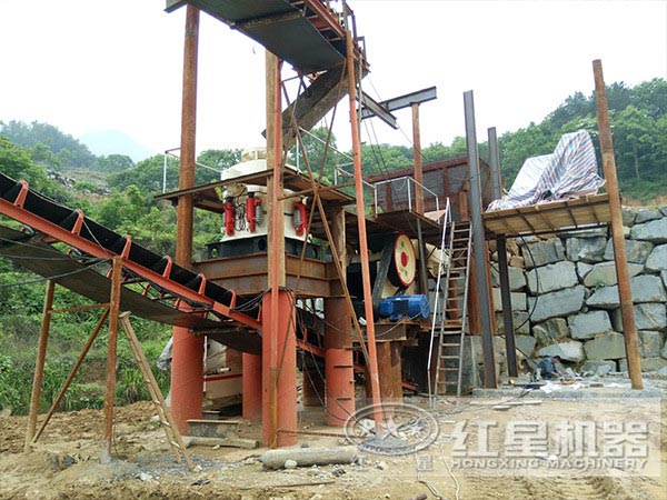 每天150方小型青石碎石機(jī)生產(chǎn)現(xiàn)場(chǎng) 每天150方小型青石碎石機(jī)生產(chǎn)現(xiàn)場(chǎng)