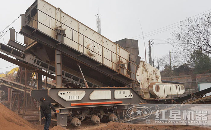 反擊式移動破碎機現場 反擊式移動破碎機現場