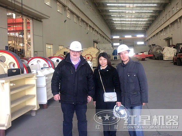 外國用戶前來廠區(qū)參觀選購 外國用戶前來廠區(qū)參觀選購