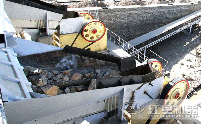 河北沙河礦石破碎機(jī)破碎現(xiàn)場(chǎng) 河北沙河礦石破碎機(jī)破碎現(xiàn)場(chǎng)