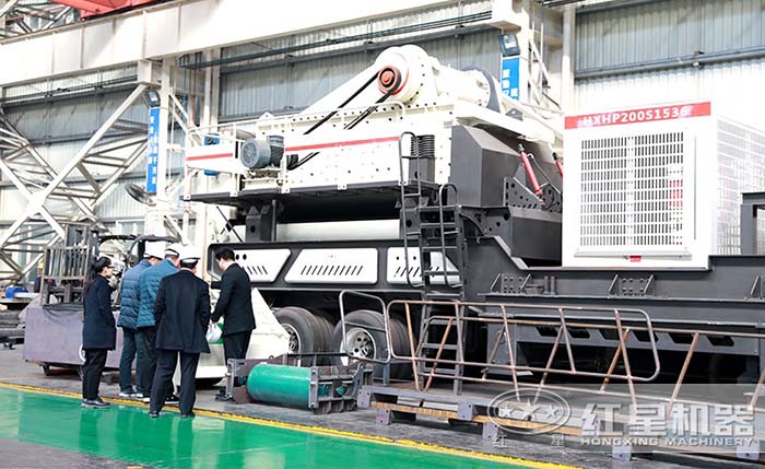 紅星用戶來廠參觀考察現(xiàn)場(chǎng) 紅星用戶來廠參觀考察現(xiàn)場(chǎng)