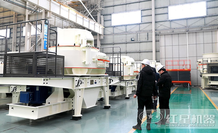 花崗巖制砂機客戶到廠參觀 花崗巖制砂機客戶到廠參觀