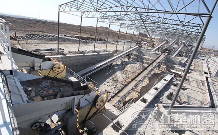 紅星石灰石破碎機日產(chǎn)5000噸作業(yè)現(xiàn)場 紅星石灰石破碎機日產(chǎn)5000噸作業(yè)現(xiàn)場