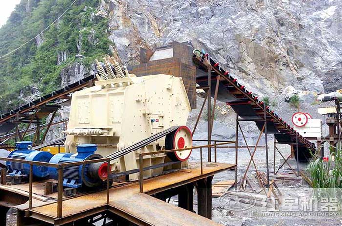 湖南反擊式制砂機(jī)現(xiàn)場 湖南反擊式制砂機(jī)現(xiàn)場