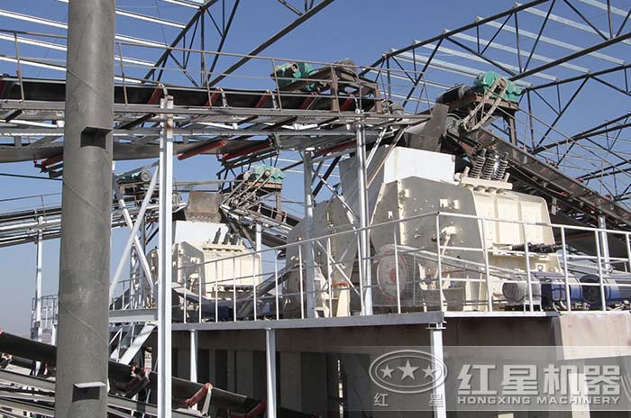 河北沙河大型砂石場(chǎng)作業(yè)現(xiàn)場(chǎng)