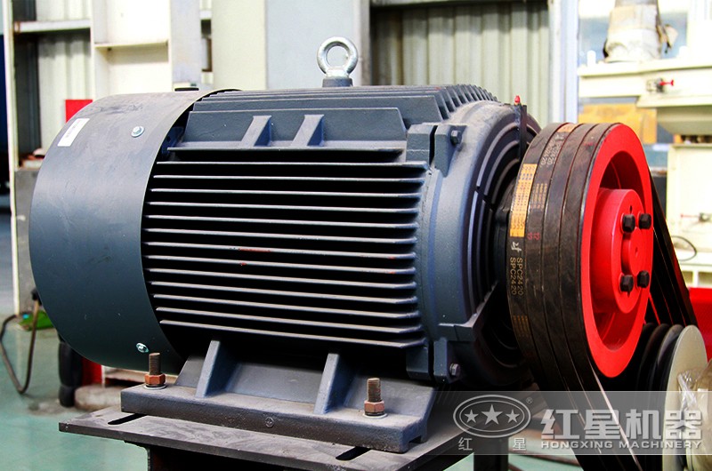 高能低耗的先進(jìn)發(fā)電機設(shè)備展示 高能低耗的先進(jìn)發(fā)電機設(shè)備展示