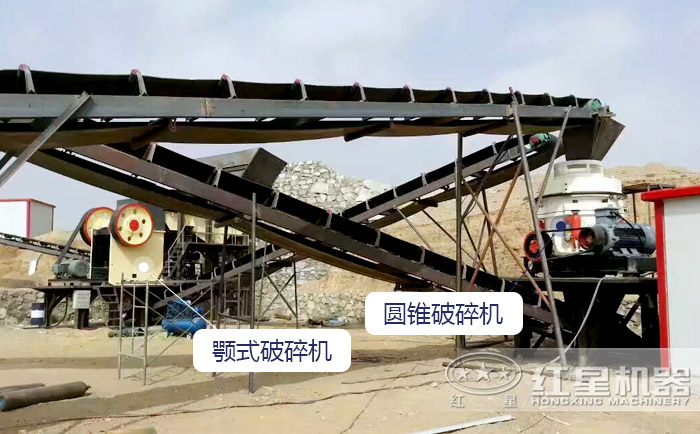 日產(chǎn)兩萬噸碎石生產(chǎn)線作業(yè)現(xiàn)場(chǎng) 日產(chǎn)兩萬噸碎石生產(chǎn)線作業(yè)現(xiàn)場(chǎng)