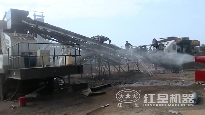 紅星篩分破碎一體機(jī)設(shè)備作業(yè)現(xiàn)場 紅星篩分破碎一體機(jī)設(shè)備作業(yè)現(xiàn)場