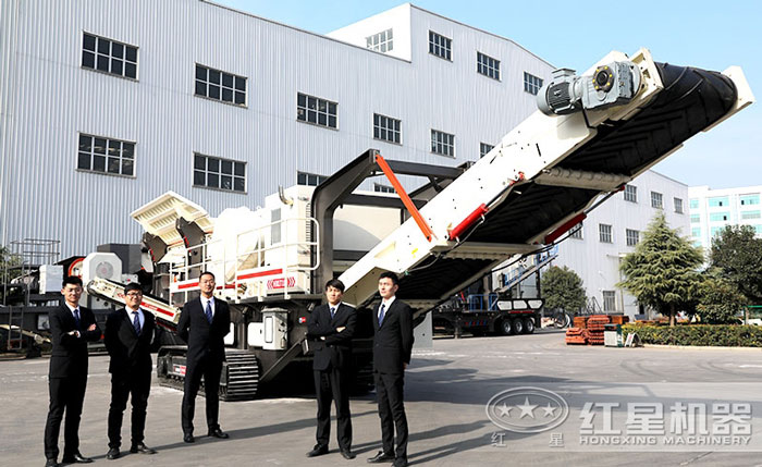 履帶式移動(dòng)碎石機(jī) 履帶式移動(dòng)碎石機(jī)