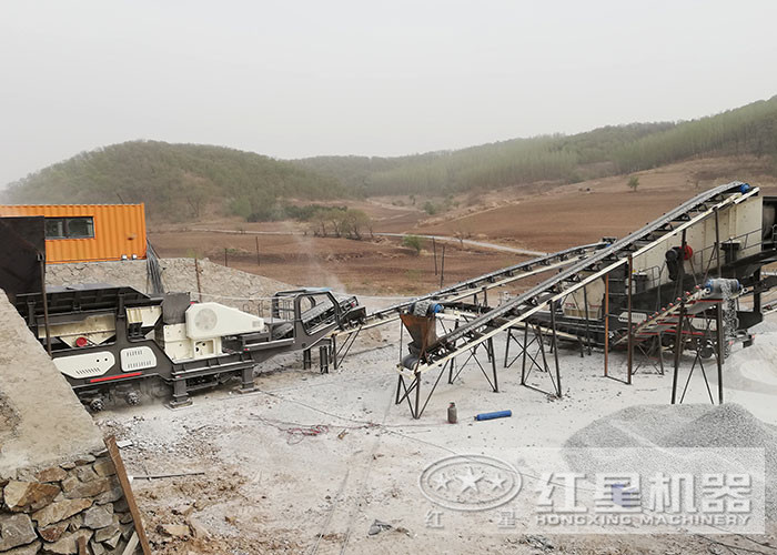 混凝土路面破碎機作業(yè)現(xiàn)場 混凝土路面破碎機作業(yè)現(xiàn)場