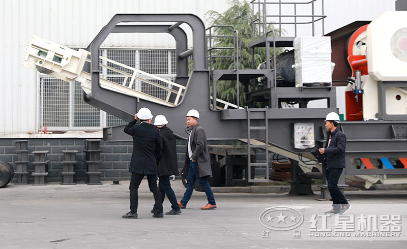 專(zhuān)業(yè)的技術(shù)工程人員全程陪護(hù)講解 專(zhuān)業(yè)的技術(shù)工程人員全程陪護(hù)講解