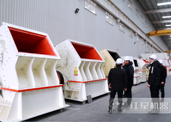 用戶參觀到廠錘式破碎機 用戶參觀到廠錘式破碎機