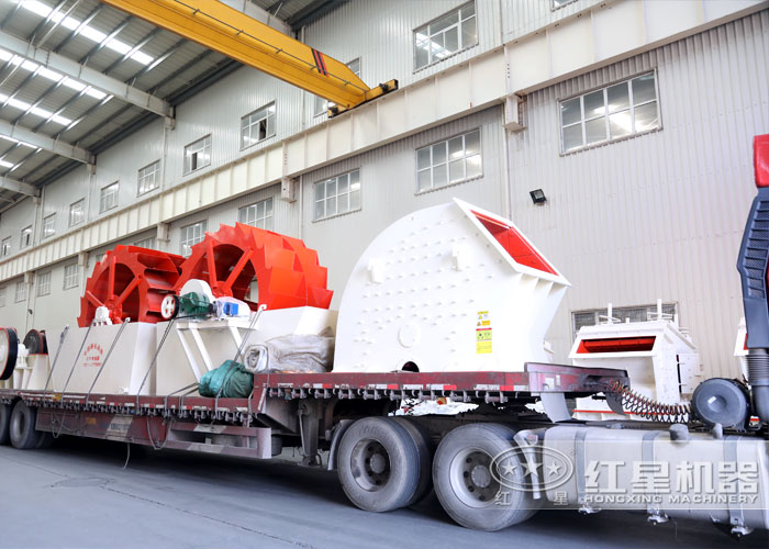 錘式破碎機發(fā)貨 錘式破碎機發(fā)貨