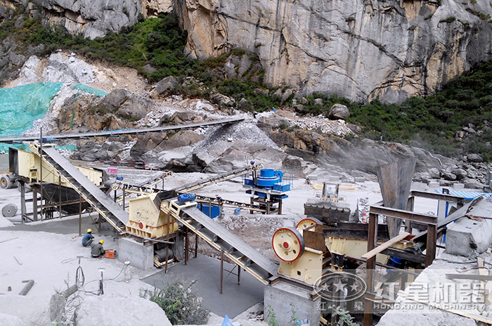 鵝卵石制砂機(jī)客戶現(xiàn)場(chǎng) 鵝卵石制砂機(jī)客戶現(xiàn)場(chǎng)