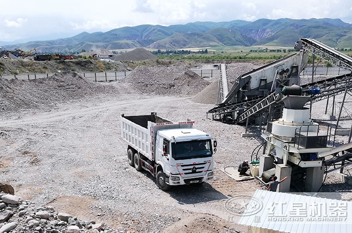 紅星立軸沖擊式制砂機輝綠巖處理現(xiàn)場 紅星立軸沖擊式制砂機輝綠巖處理現(xiàn)場