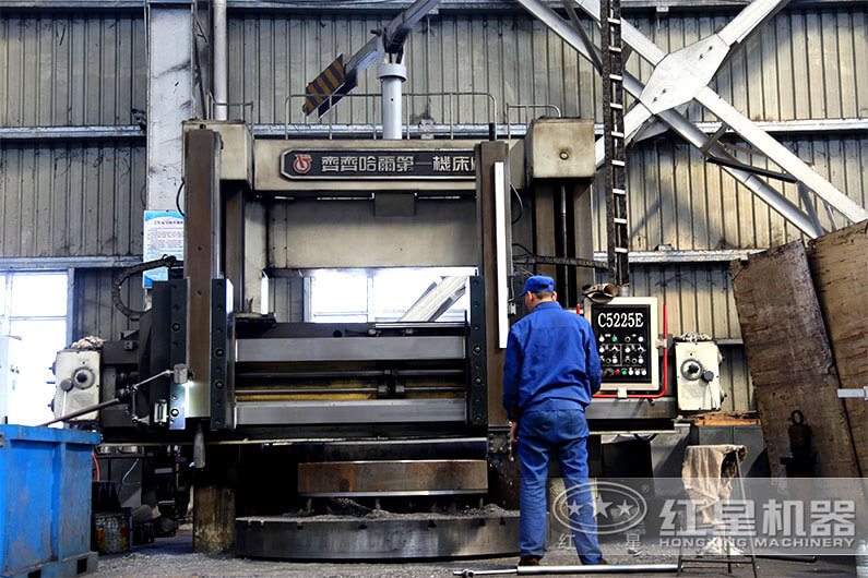 紅星機(jī)器專業(yè)化生產(chǎn)加工車(chē)間 紅星機(jī)器專業(yè)化生產(chǎn)加工車(chē)間