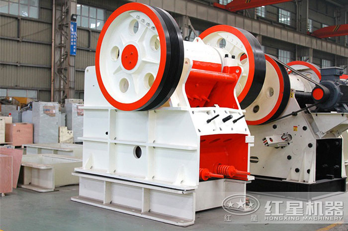 顎式破碎機設(shè)備展示 顎式破碎機設(shè)備展示