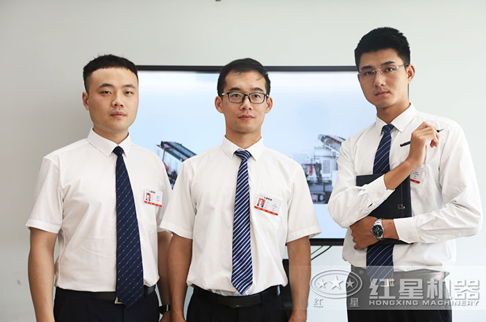 紅星機器給您專業(yè)的服務(wù) 紅星機器給您專業(yè)的服務(wù)