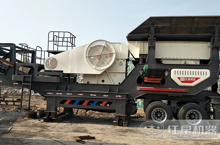 顎破移動破碎機廊坊客戶搭建現(xiàn)場 顎破移動破碎機廊坊客戶搭建現(xiàn)場