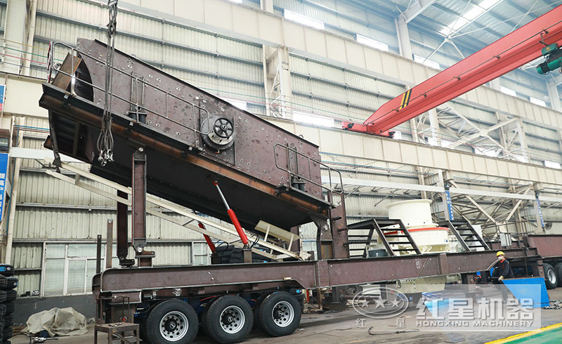 專業(yè)化移動(dòng)制砂機(jī)的加工車間 專業(yè)化移動(dòng)制砂機(jī)的加工車間