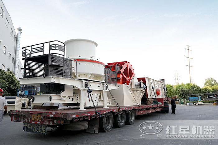 石英石制砂機(jī)發(fā)貨 石英石制砂機(jī)發(fā)貨