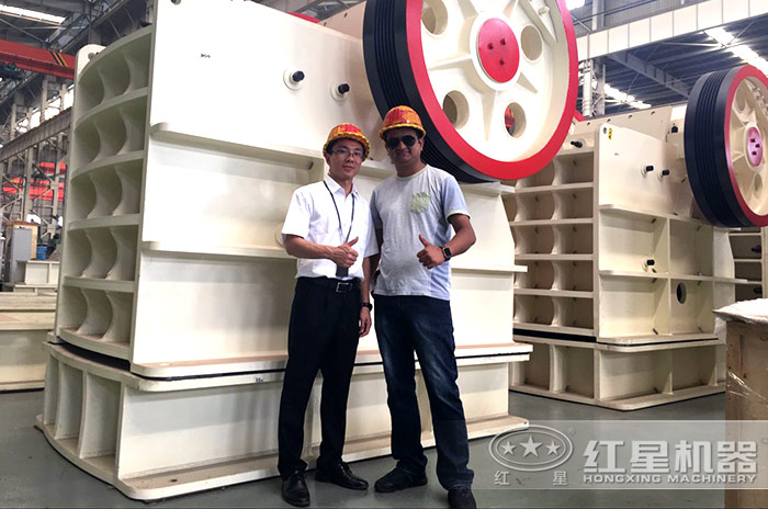 用戶來廠區(qū)參觀考察 用戶來廠區(qū)參觀考察