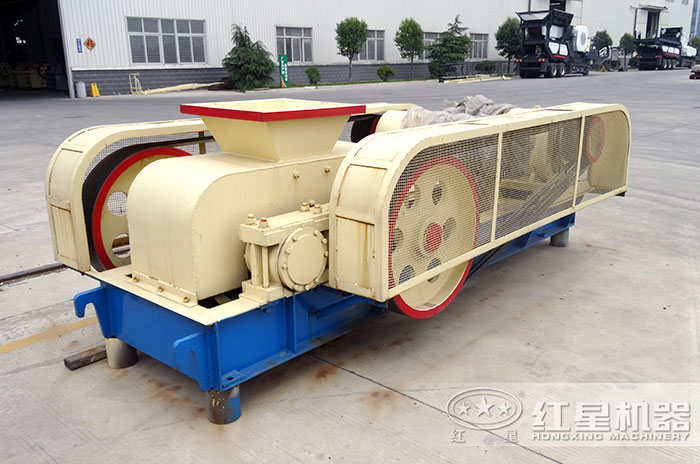 對(duì)輥式粉碎機(jī) 對(duì)輥式粉碎機(jī)