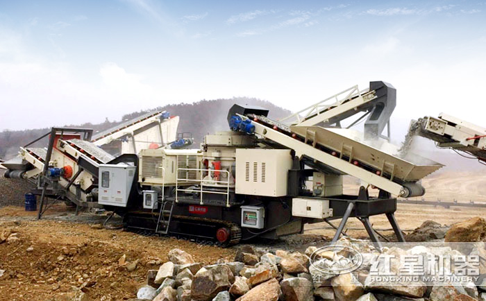 紅星履帶移動式破碎機(jī)設(shè)備現(xiàn)場 紅星履帶移動式破碎機(jī)設(shè)備現(xiàn)場