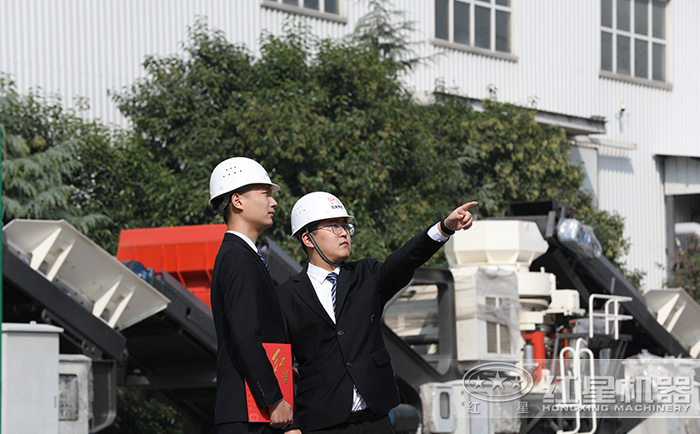 客戶到廠區(qū)考察設(shè)備 客戶到廠區(qū)考察設(shè)備