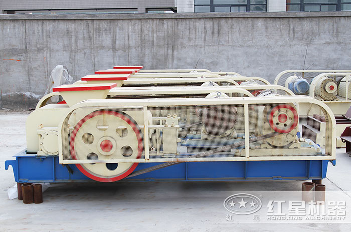 對輥式破碎機設(shè)備，價格優(yōu)惠