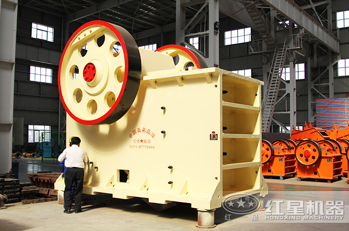 粗破加工設(shè)備顎式破碎機 粗破加工設(shè)備顎式破碎機