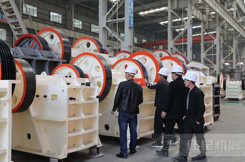 客戶到廠參觀紅星鄂破機(jī) 客戶到廠參觀紅星鄂破機(jī)